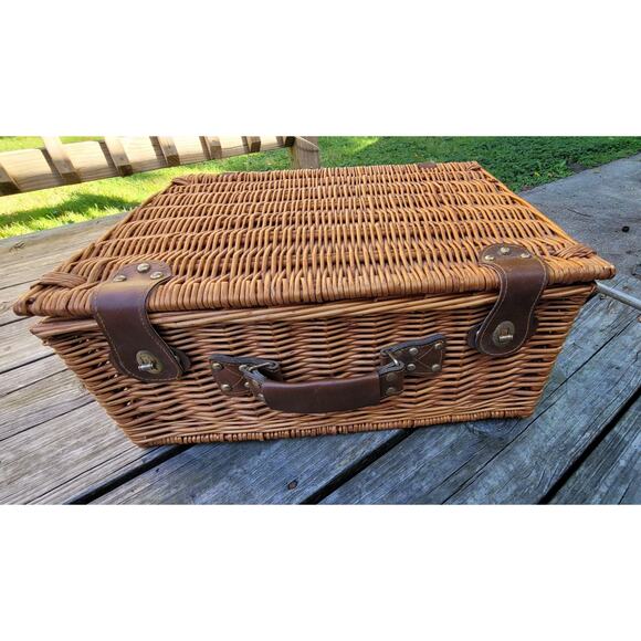 Pier 1 Large XL Wicker Picnic Basket Approx. 19"W x 14"D - Picture 5 of 9